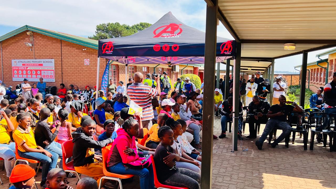 Full house under the Alpha Team gazebo